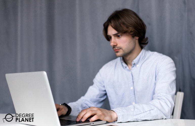 Man taking Organizational Psychology Certificate online