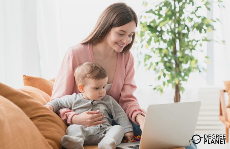 Single mom applying for grants online